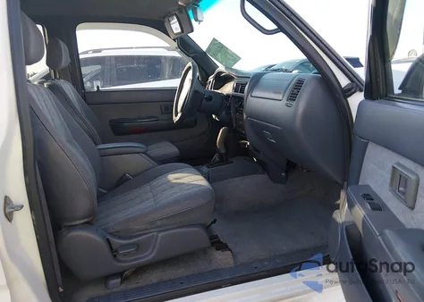 1999 Toyota Tacoma из США, поврежденный, VIN 4TAWN72N3XZ506002